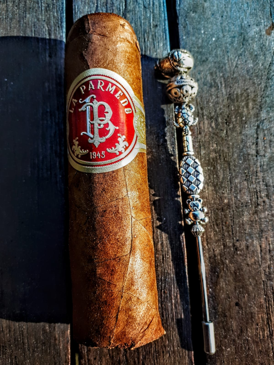 Puro İğnesi - Dagger Manama