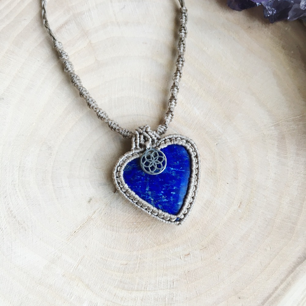 Lapis Lazuli Kalp Makrome Kolye